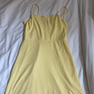 Pail yellow short Arden’s dress!